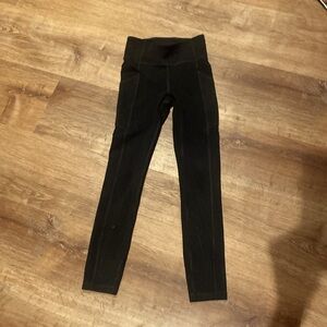 size 2 25” inseam black lululemon align leggings with pockets. basically NWOT!!!